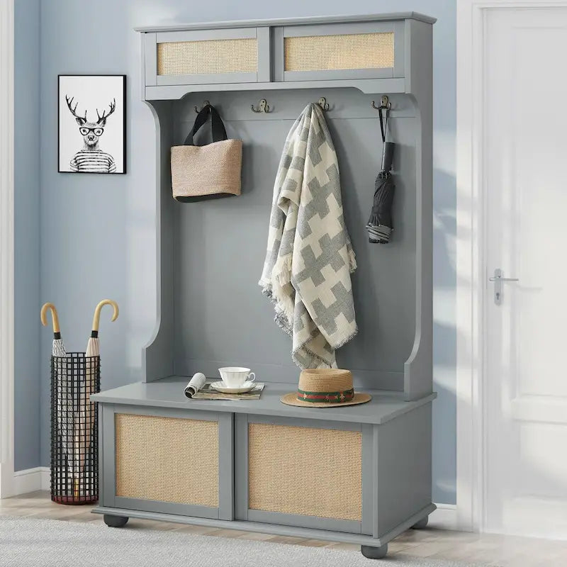 Commode de rangement en bois de style ferme classique avec portes d'armoire décoratives en rotin tressé