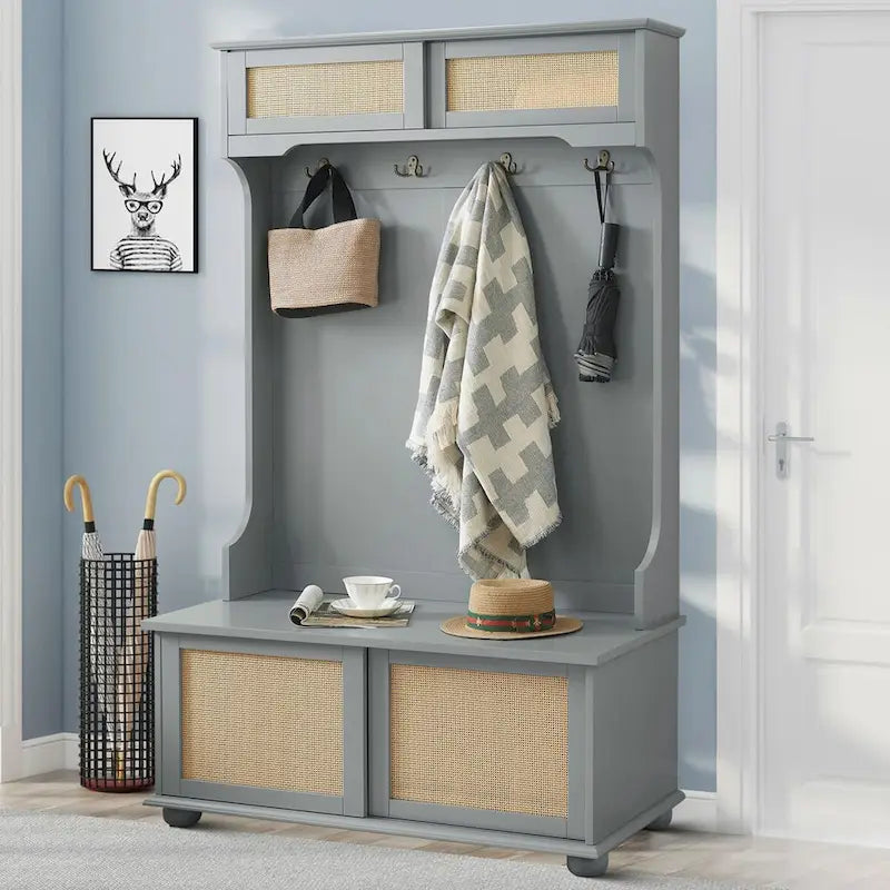 Commode de rangement en bois de style ferme classique avec portes d'armoire décoratives en rotin tressé